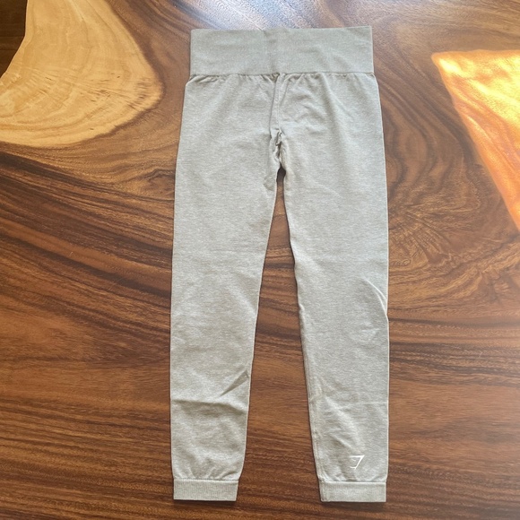 Gymshark 2 Piece Set, Adapt Marl Seamless Crop Top and Leggings,  Beige, Size M - Picture 11 of 12